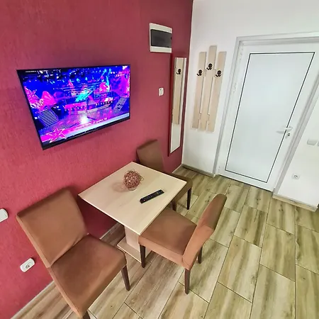 Apartment Aleksandra 2 15 *