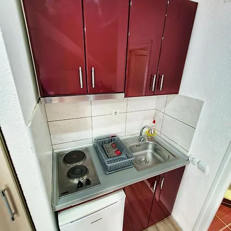 Apartment Aleksandra 2 15 *